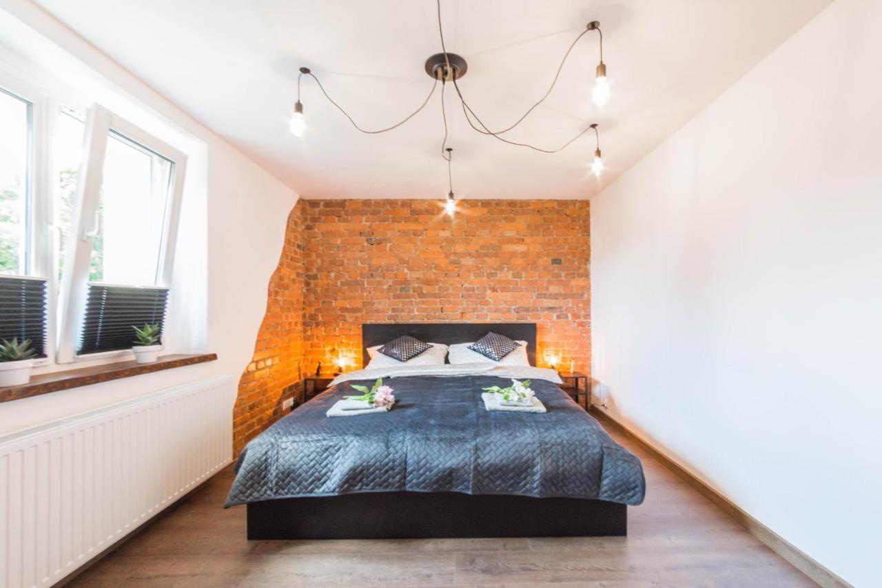 Apartament Wita Stwosza Jelenia Góra Eksteriør billede
