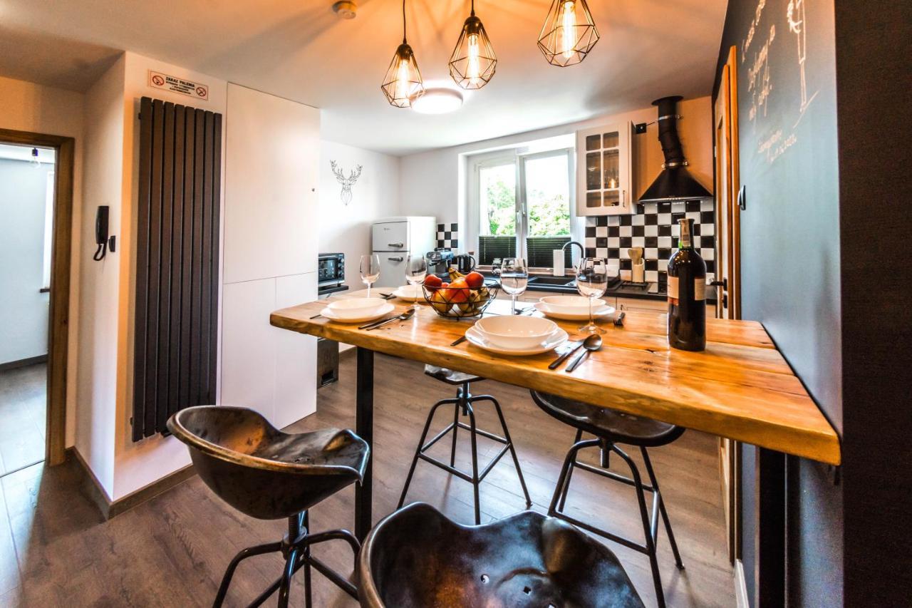 Apartament Wita Stwosza Jelenia Góra Eksteriør billede