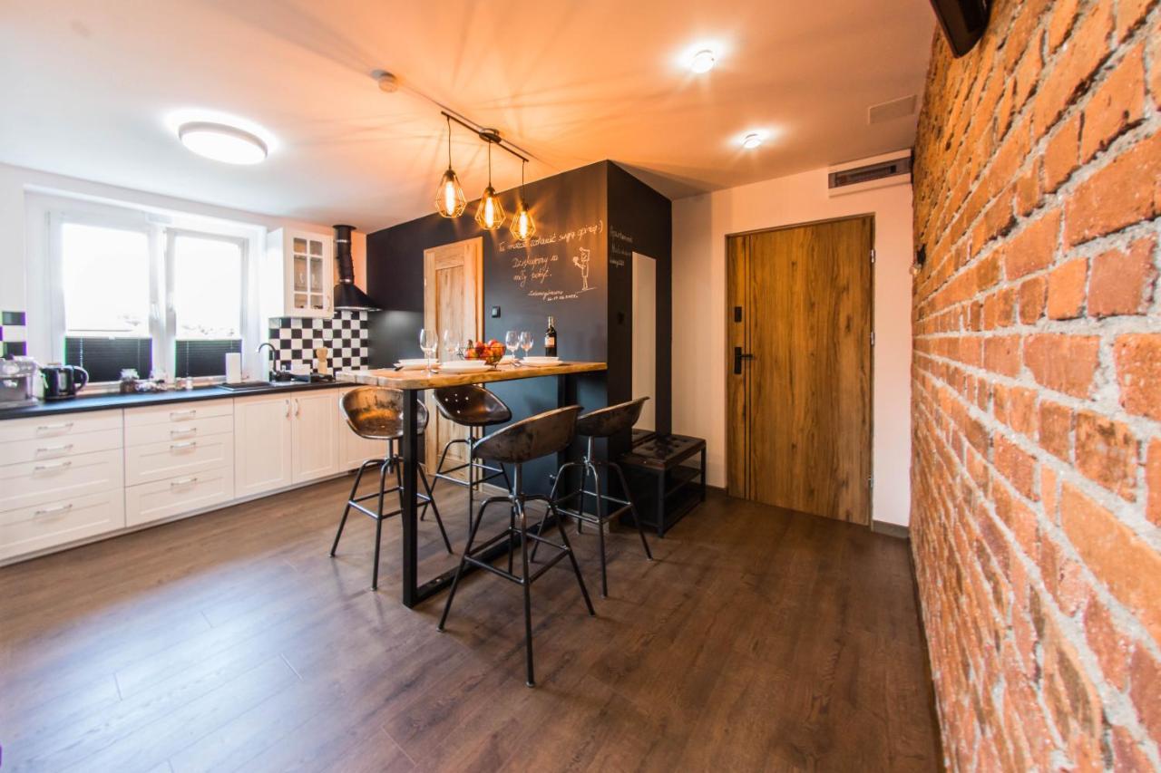 Apartament Wita Stwosza Jelenia Góra Eksteriør billede