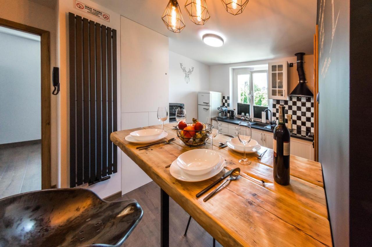 Apartament Wita Stwosza Jelenia Góra Eksteriør billede